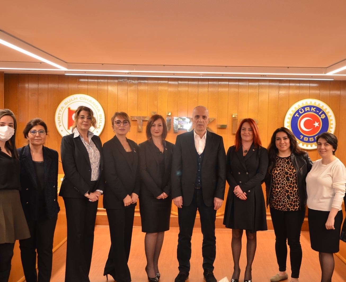 Sendikamız Kadın Komisyonu Türk-İş Konfederasyonu Genel Başkanı Sn. Ergün Atalay’ı Ziyaret Etti görsel2